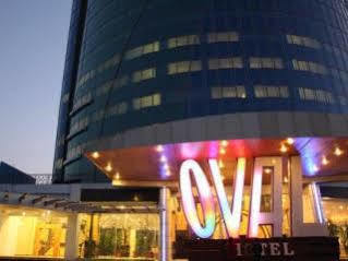 Hotel Oval Surabaya Bagian luar foto